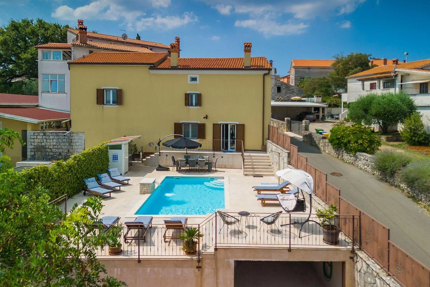 Schoene Villa Bei Rovinj Mit Privatem Pool Rovinjsko Selo 0*,  Croatia