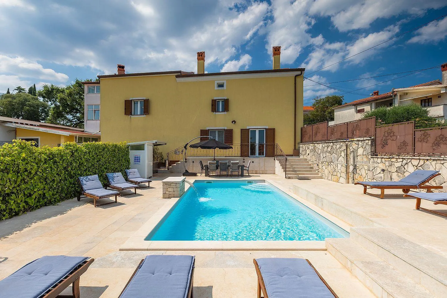 Schoene Villa Bei Rovinj Mit Privatem Pool Rovinjsko Selo Holiday home